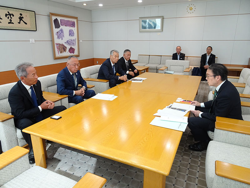 知事訪問 団体紹介